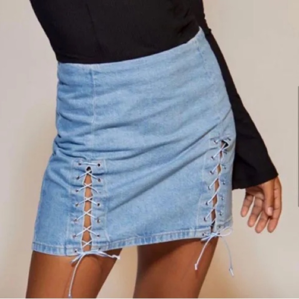 Urban Outfitters NWT UO Rebecca Lace-Up Denim Wash Skirt